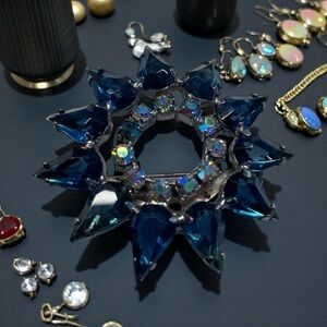 Vintage 1950-60’s, Saphire/AB Rhinestone-Unsigned Designer Quality